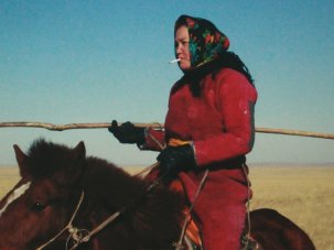 Öndög first look: a winding portrait of a tough dame on the Mongolian plain