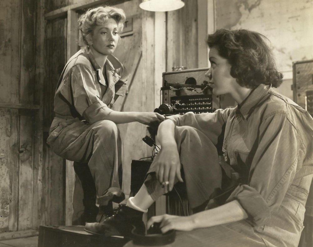 Marsha Hunt with Ann Sothern in Cry &#039;Havoc&#039; (1943)