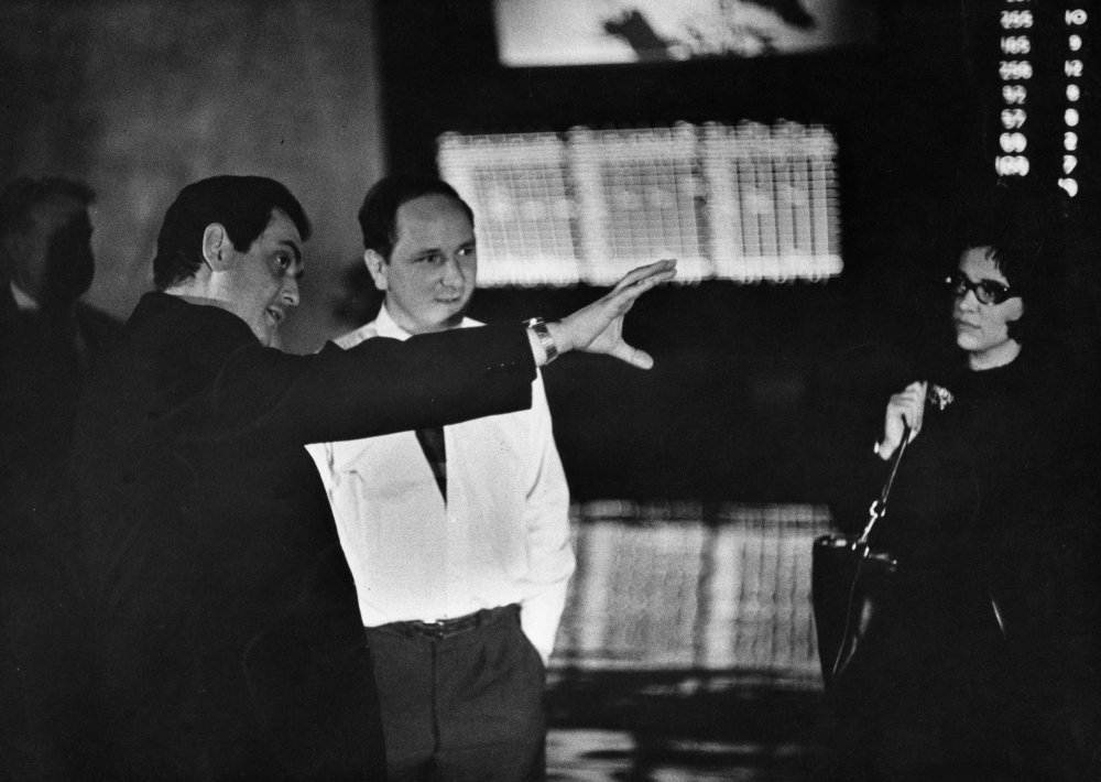 Stanley Kubrick, Kelvin Pike and Christiane Kubrick on the set of Dr. Dr. Strangelove or: How I Learned to Stop Worrying and Love the Bomb (1963)
