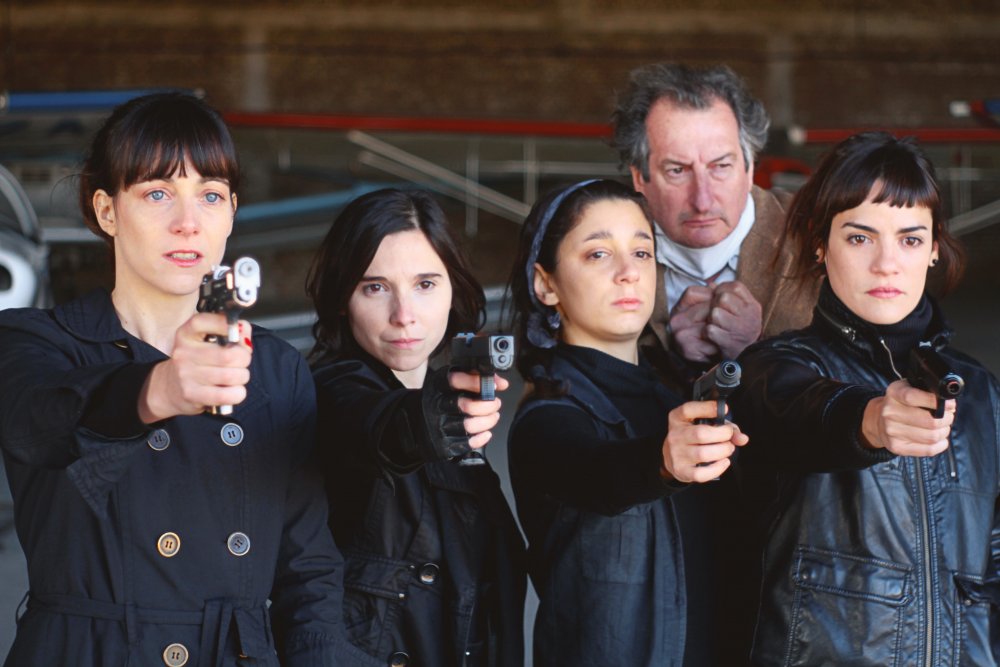 Elisa Carricajo as Agent 50, Laura Paredes as 301, Valeria Correa as la ni&amp;ntilde;a, Horacio Marassi as Dreyfuss and Pilar Gamboa as Theresa in Episode III