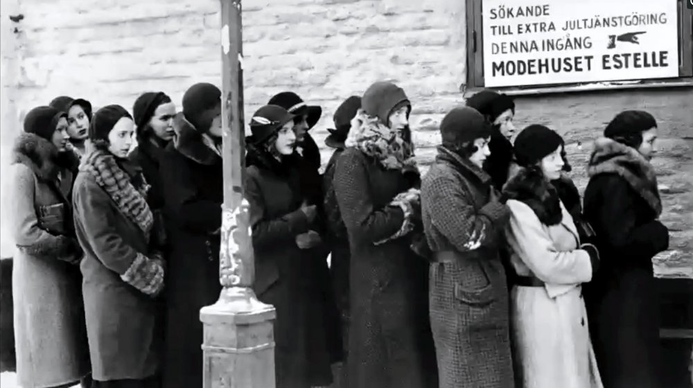 Landskamp (1932). Ingrid Bergman is second from left