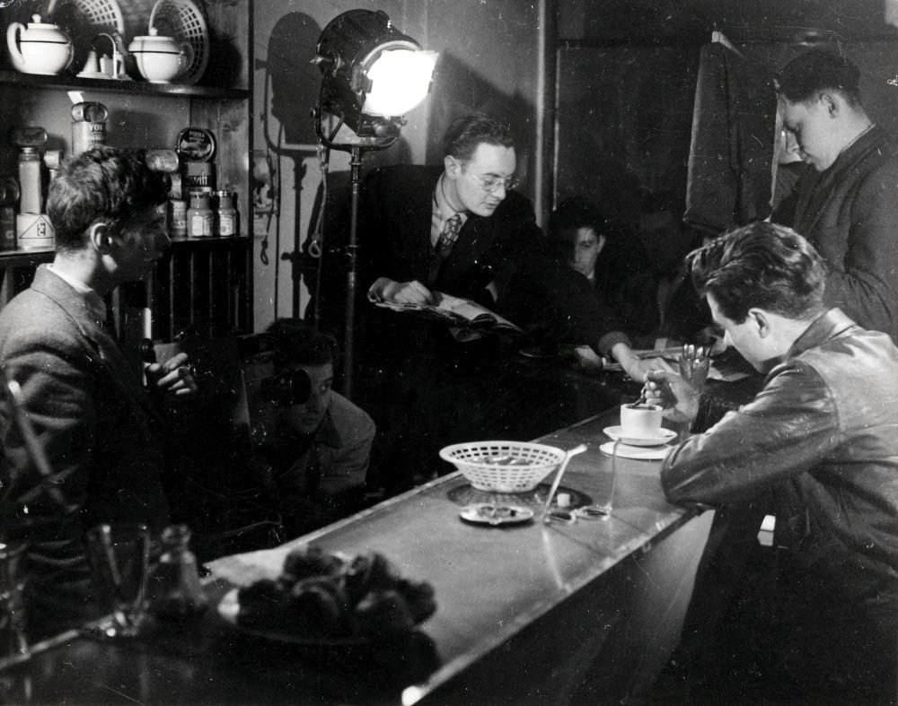 Walter Lassally (left) shooting Saturday Night (unfinished) in 1949 with Derek York, Bryan Forbes and John Fletcher