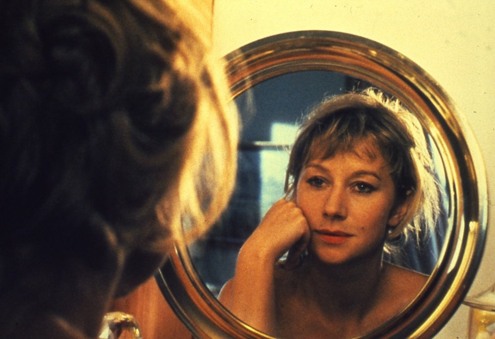 long-good-friday-the-1979-005-helen-mirren-mirror.jpg?itok=IA1AsOZM