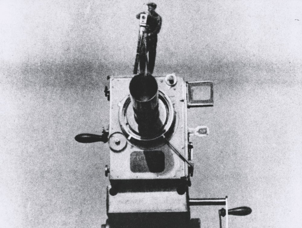 Le camera stylo? Dziga Vertov&amp;#8217;s Man with a Movie Camera (1929)