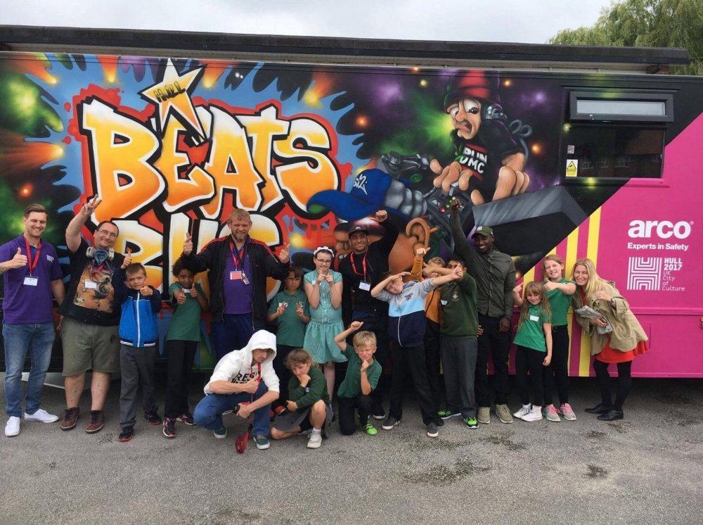 Steve Arnott (centre) and his Beats Bus in A Northern Soul (2018)