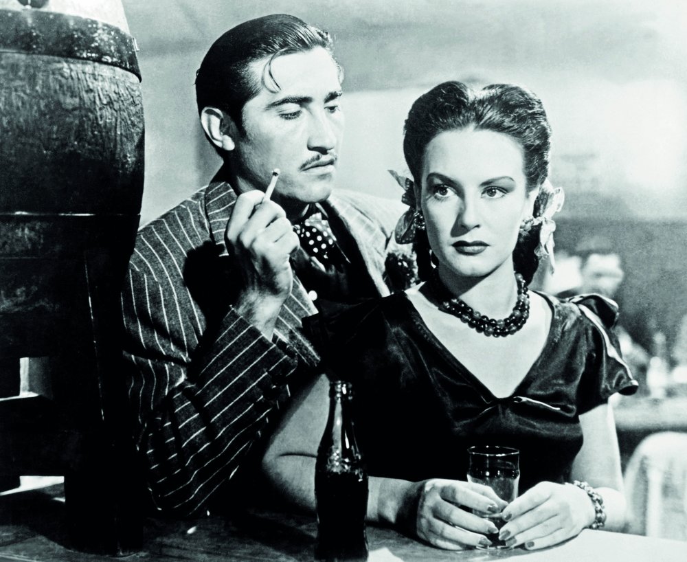 Salon Mexico (1949)