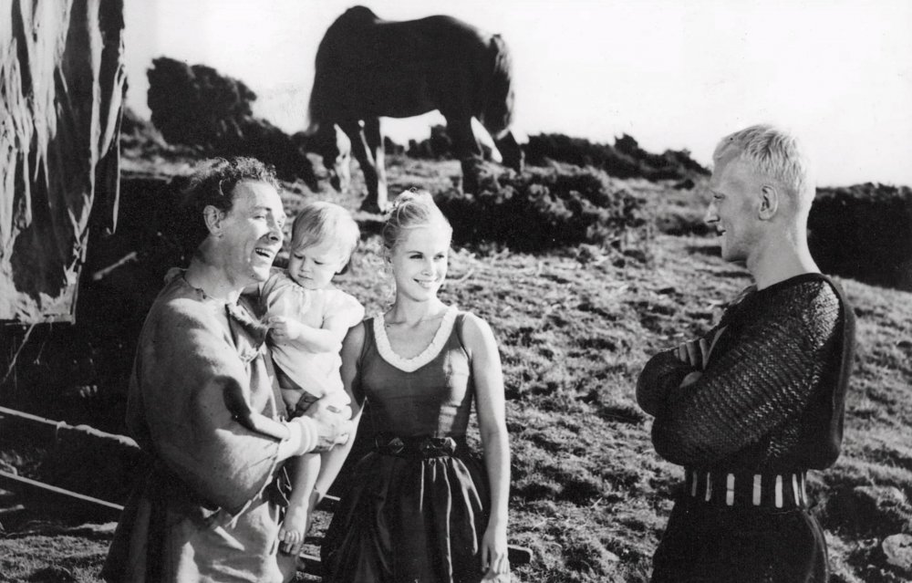 Andersson as Mia, the jester&amp;#8217;s wife, with Max von Sydow as Antonius Block, the knight, in The Seventh Seal (1957)
