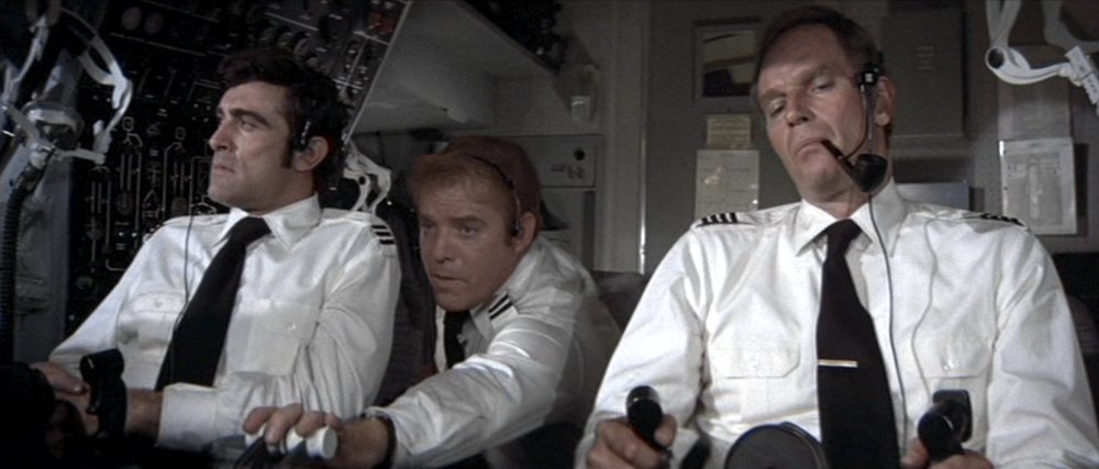 Charlton Heston captains Skyjacked (1972)