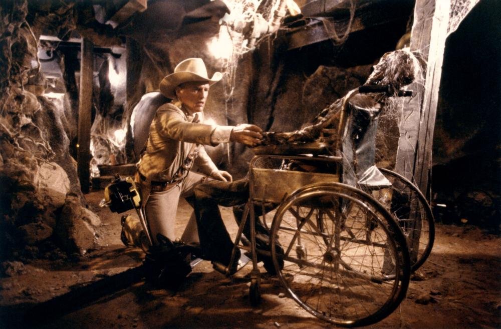 Unhinged: Dennis Hopper in The Texas Chain Saw Massacre (1986)