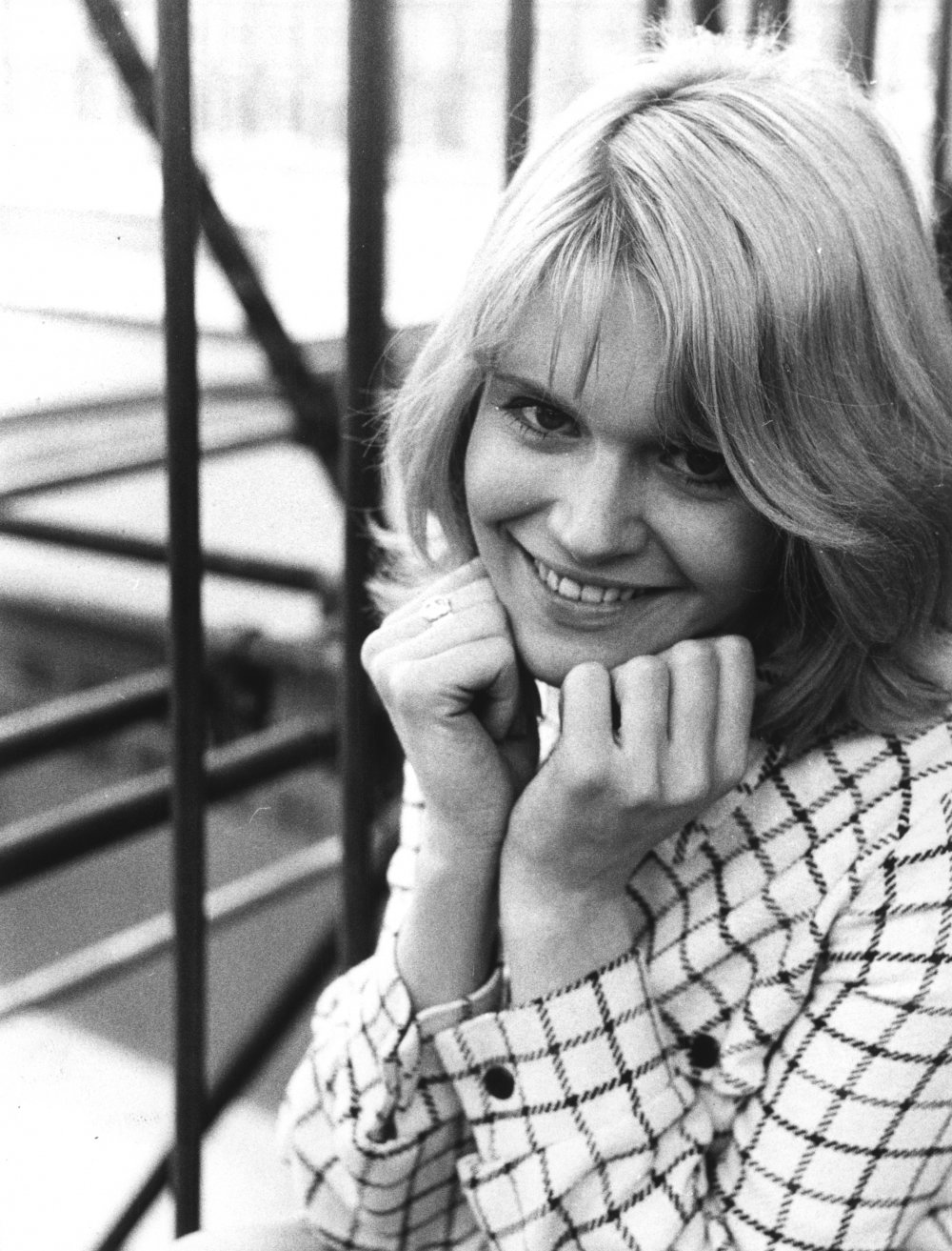 Carol White on location with Cathy Come Home (1966)