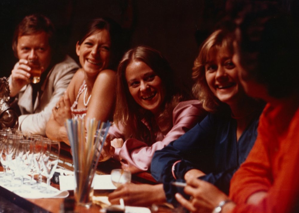 Wives (1975)