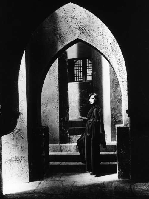 Asta Nielsen in Hamlet (1921)