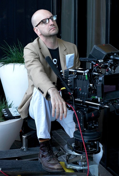 Steven Soderbergh on set